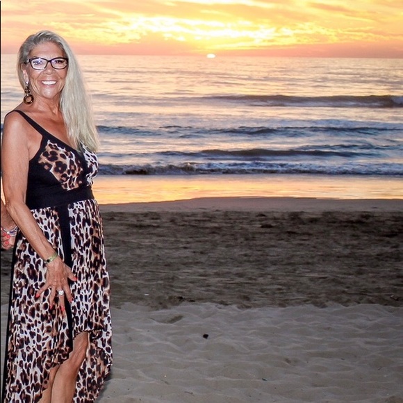 Bebe Pleated Leopard 🐆 print Midi Cheetah Dress - Picture 5 of 7